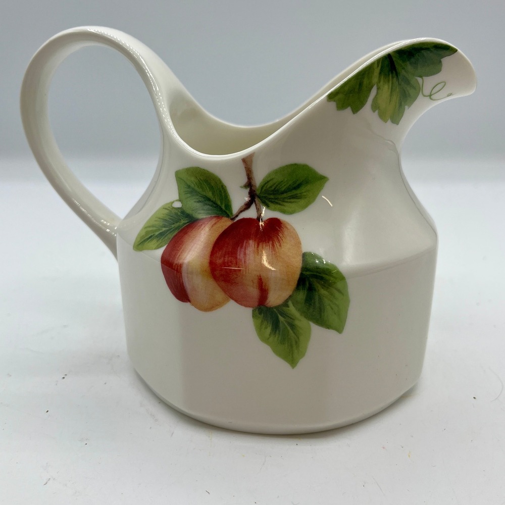 Royal Doulton Vintage Grape Fine China Gravy Sauce Pitcher 1994 Cottagecore